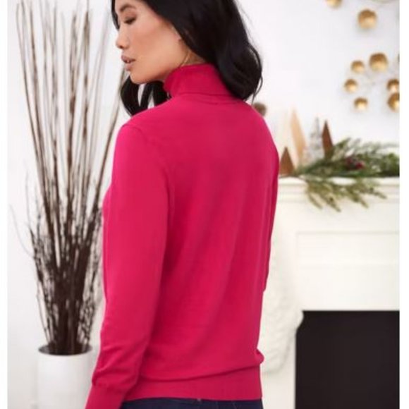 LAURA:   Essential Turtleneck Sweater - fuschia - Picture 5 of 7